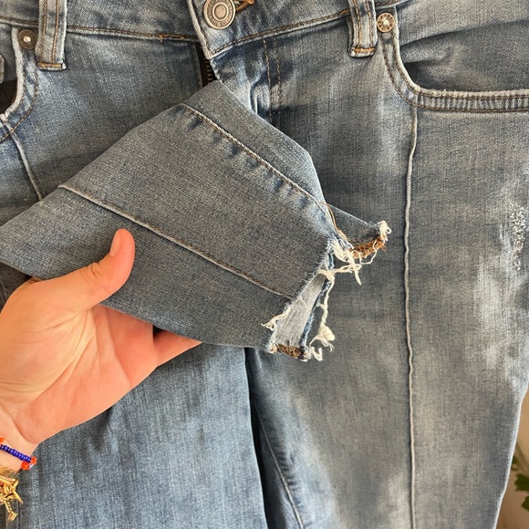 Free People light wash skinny jeans! - Picture 3 of 5